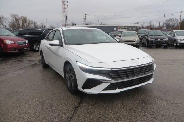 2025 HYUNDAI Elantra