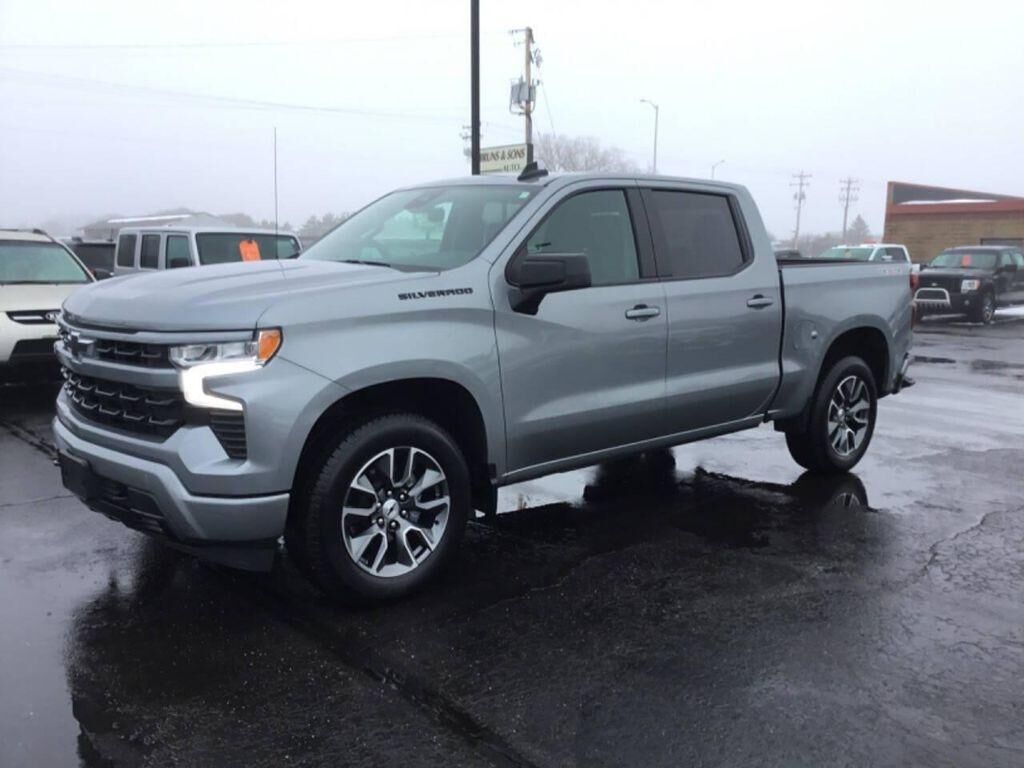 2024 CHEVROLET Silverado