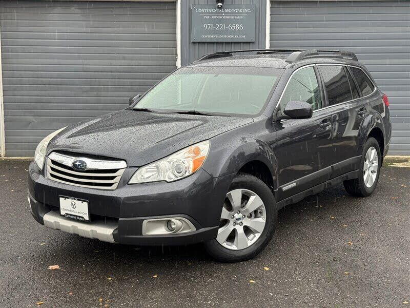 2012 SUBARU Outback
