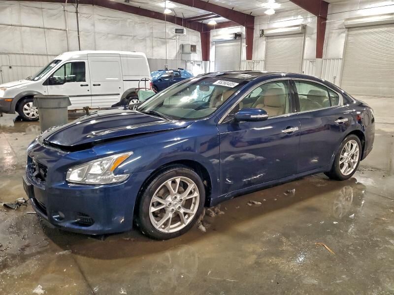 Nissan Maxima