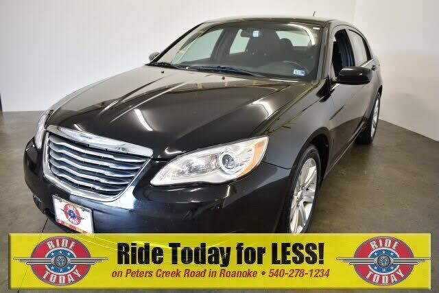2013 CHRYSLER 200
