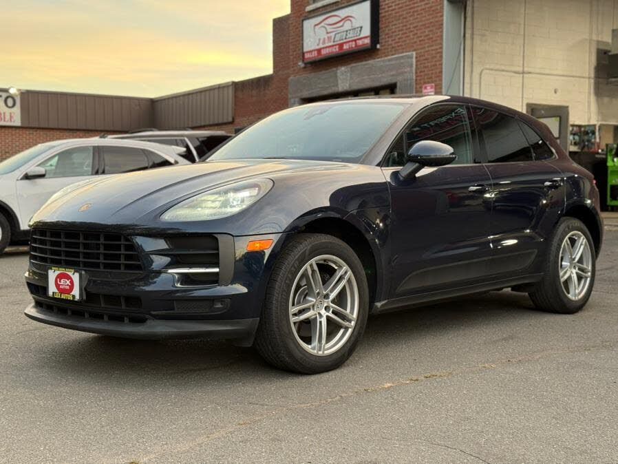 2020 PORSCHE Macan