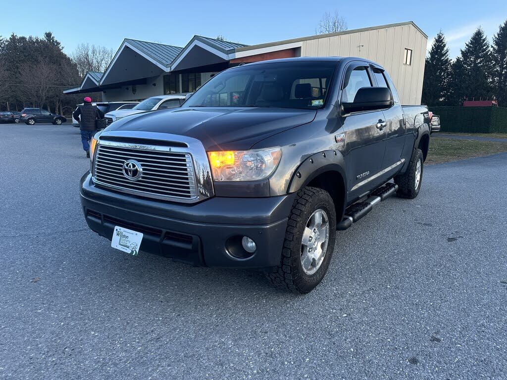 2010 TOYOTA Tundra