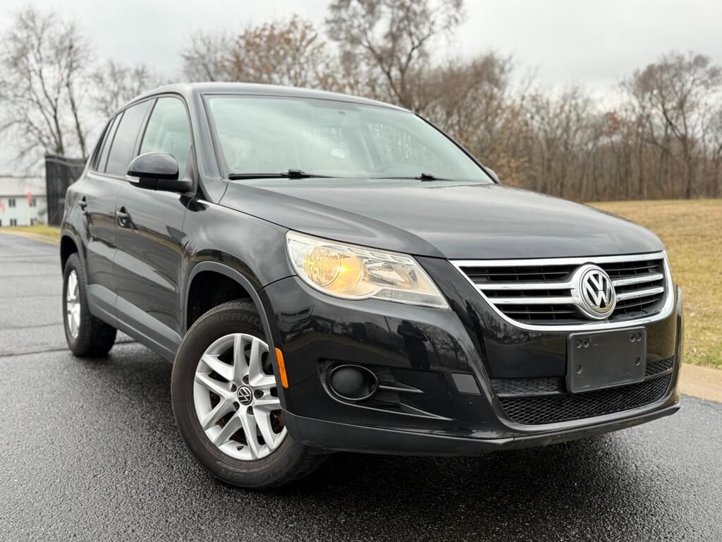2011 VOLKSWAGEN Tiguan