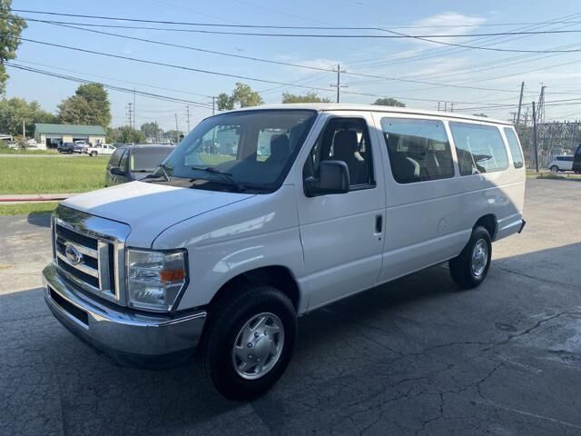 2012 FORD E-350