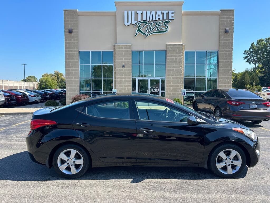 2013 HYUNDAI Elantra