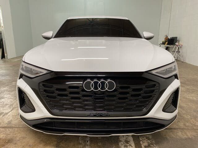 2024 Audi Q8