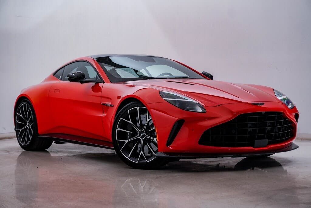 2025 ASTON MARTIN Vantage