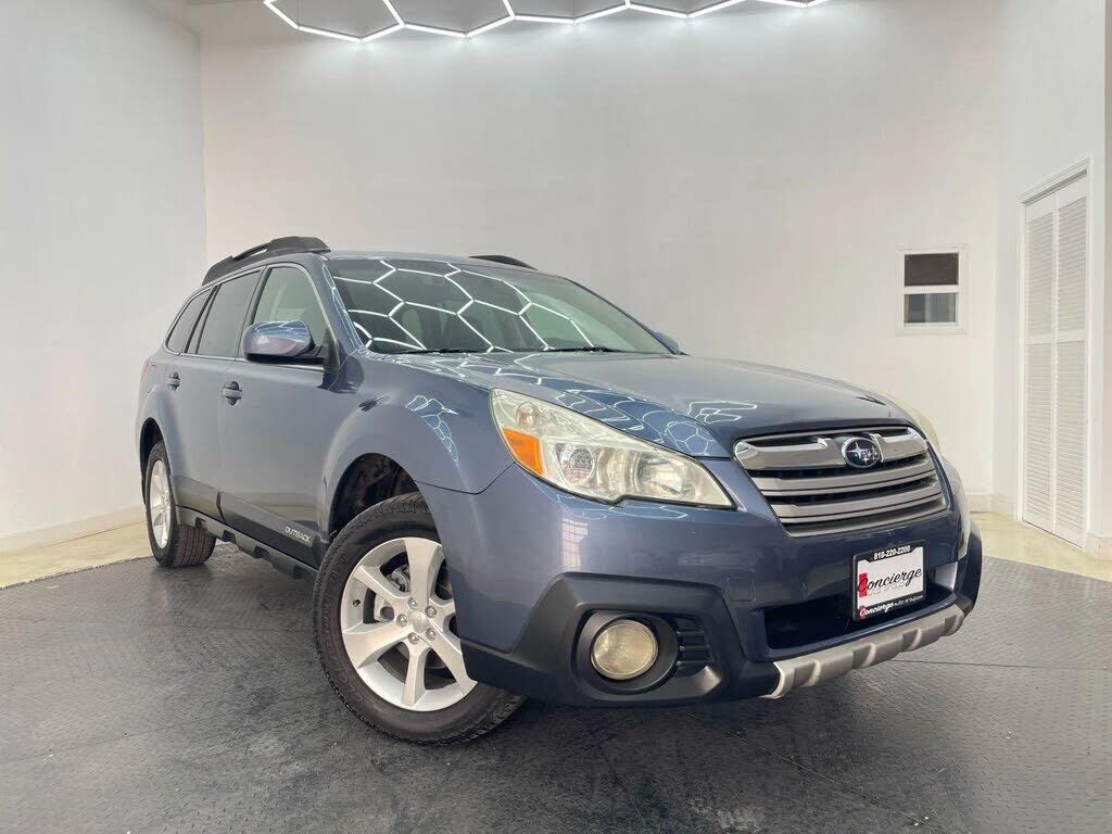 2013 SUBARU Outback