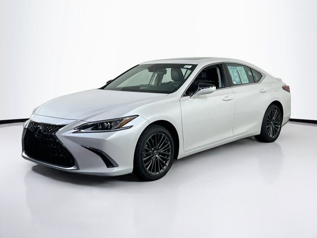 2024 LEXUS ES