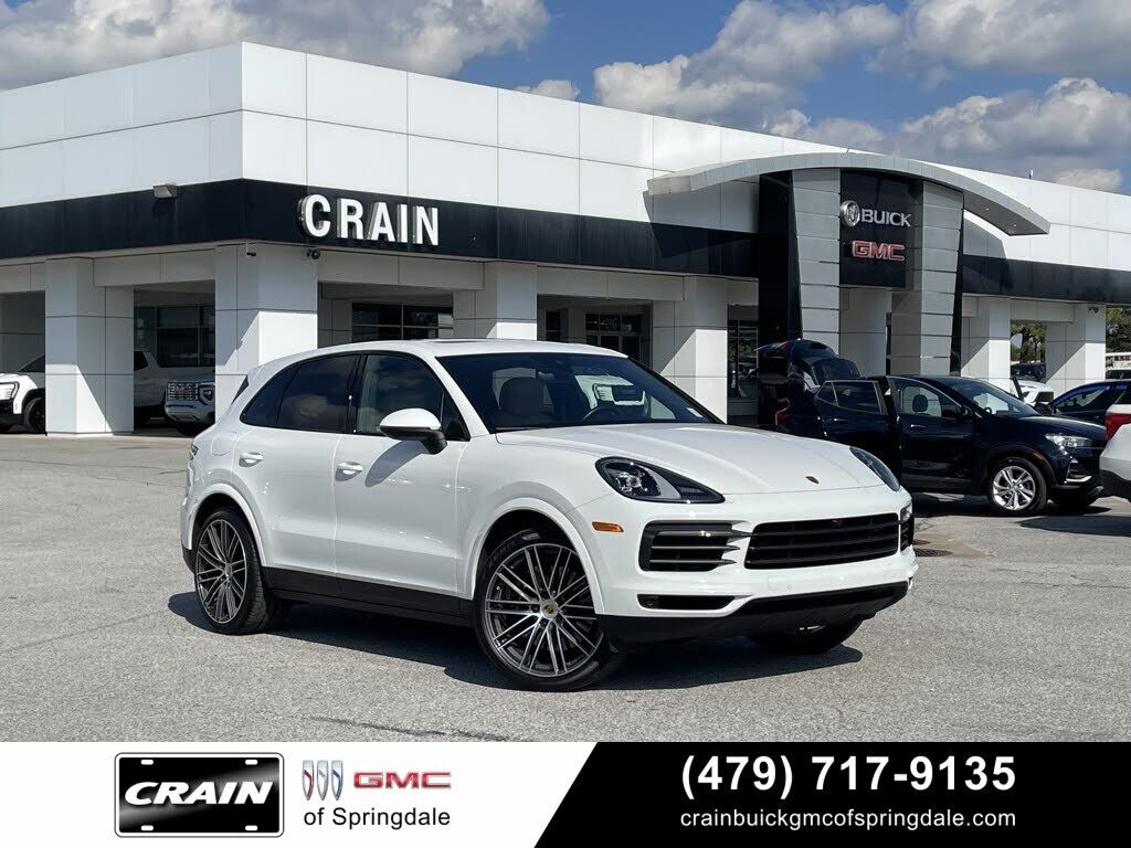 2023 PORSCHE Cayenne