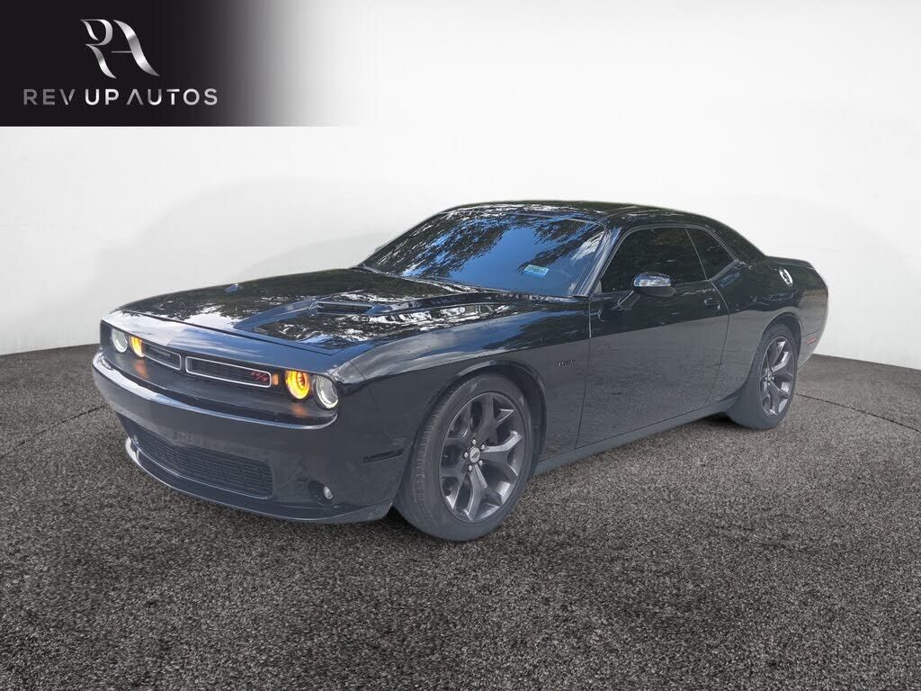 2017 DODGE Challenger