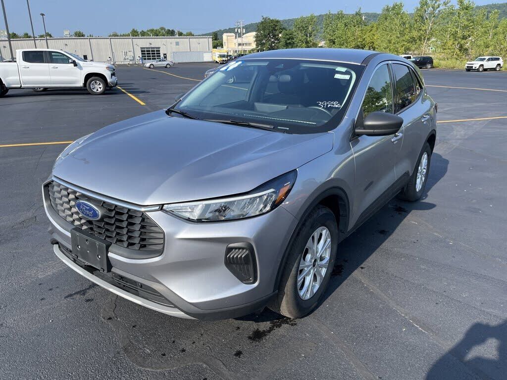 2024 FORD Escape