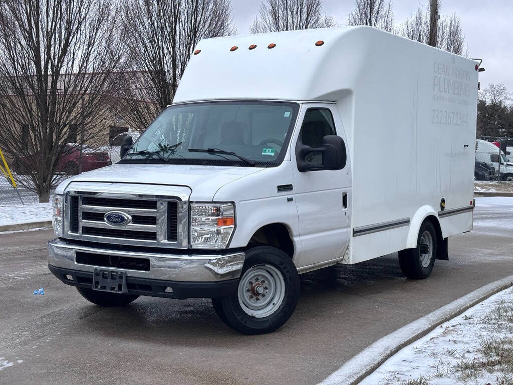 2019 FORD E-350