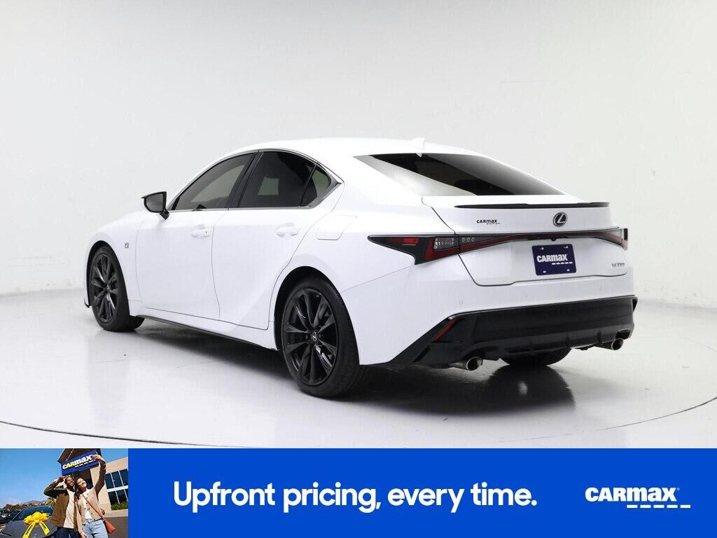 2022 Lexus IS