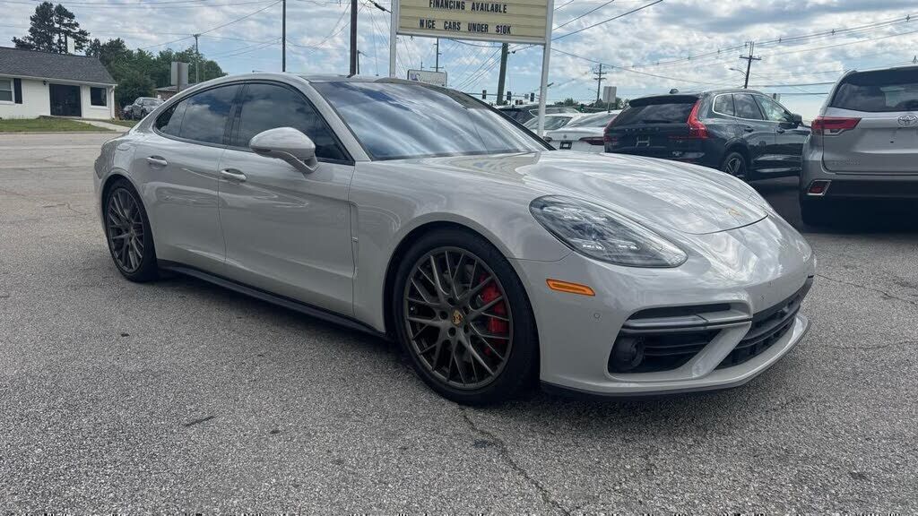 2017 PORSCHE Panamera