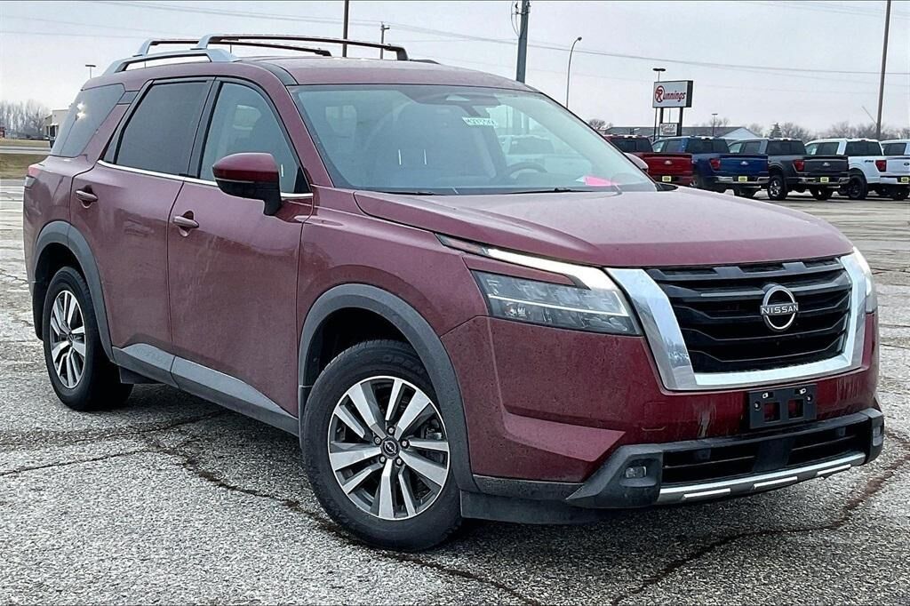2023 NISSAN Pathfinder