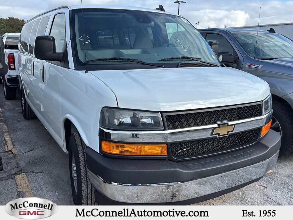 2025 CHEVROLET Express