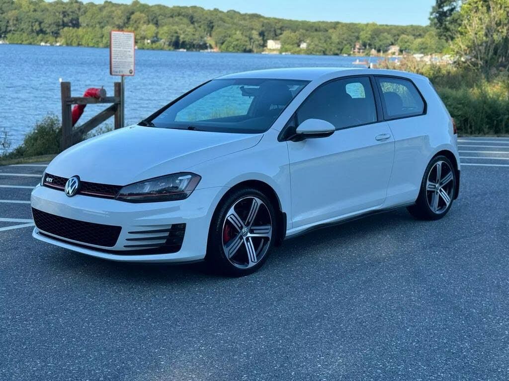 2016 VOLKSWAGEN Golf GTI