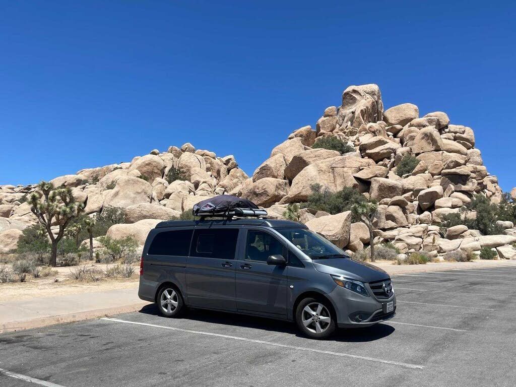 2018 MERCEDES-BENZ METRIS