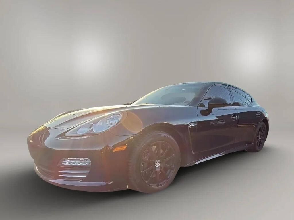 2013 PORSCHE Panamera