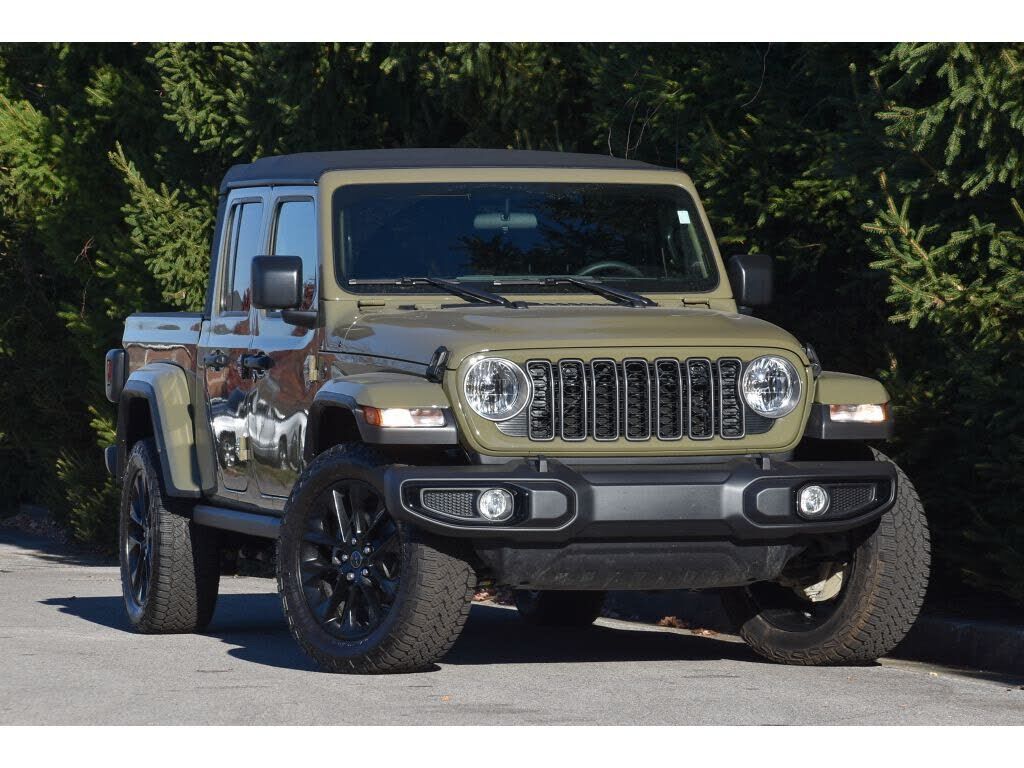 2025 JEEP Gladiator