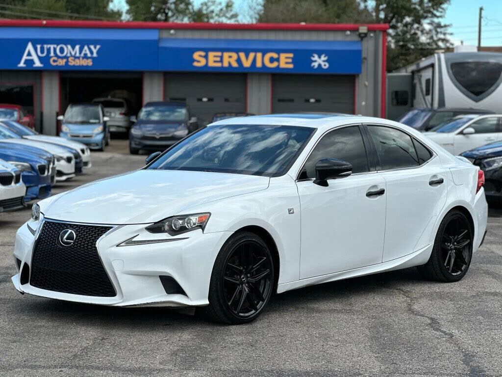 Lexus IS