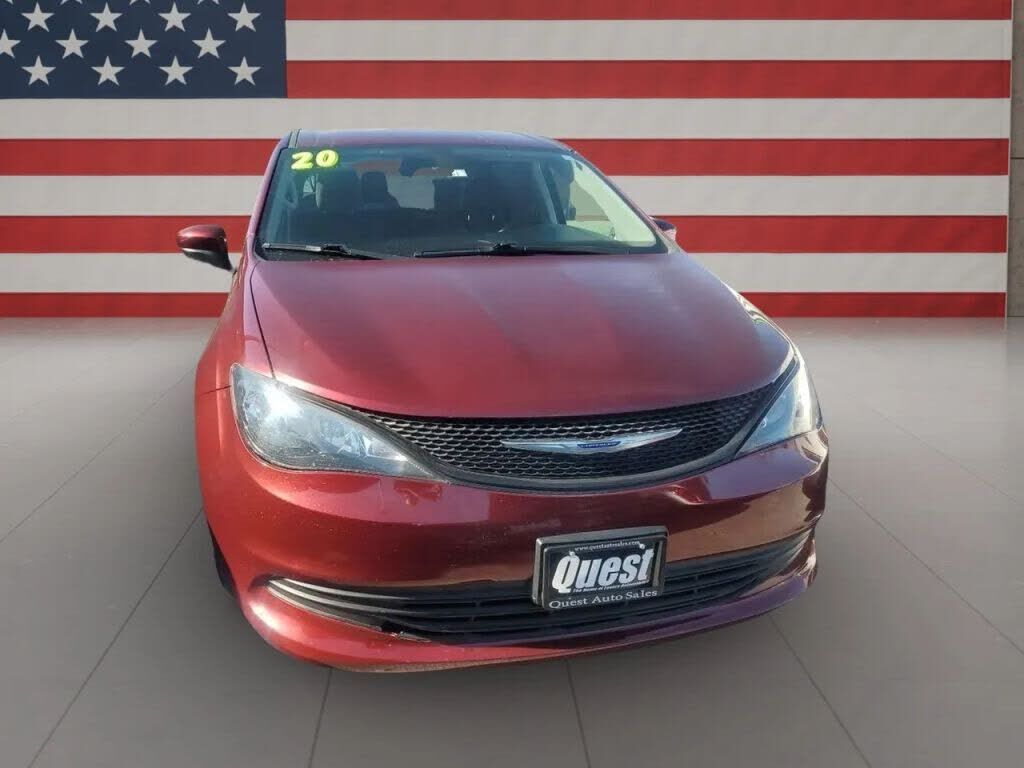 2020 CHRYSLER Voyager