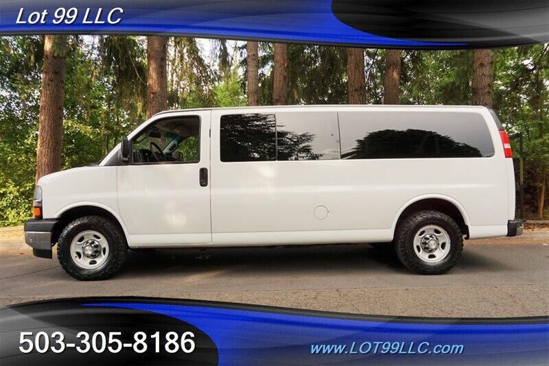 2017 CHEVROLET Express