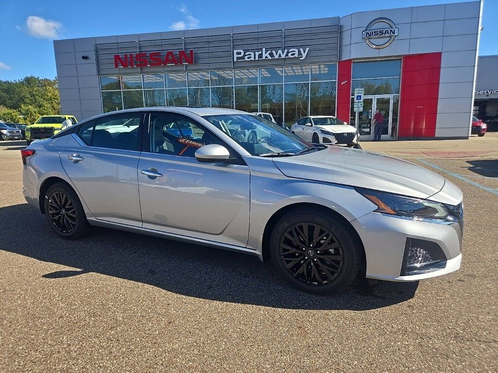 2025 NISSAN Altima