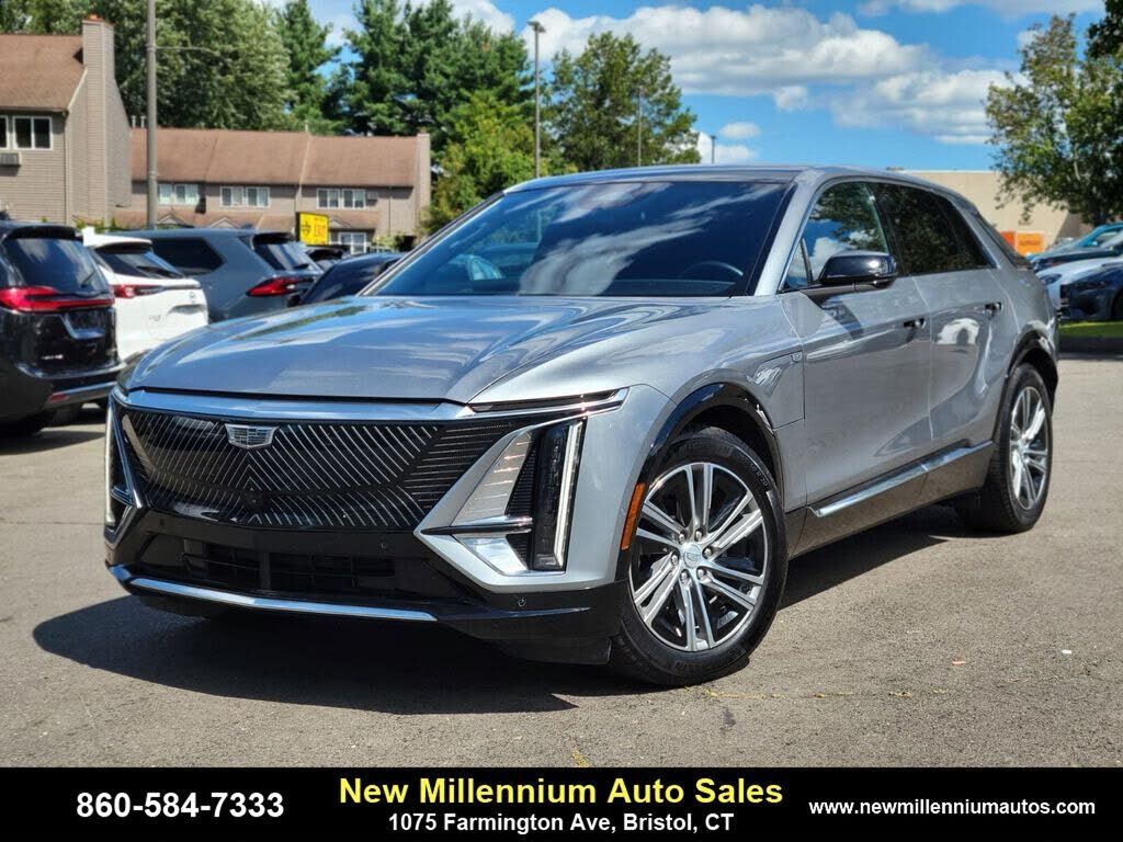 2024 CADILLAC Lyriq
