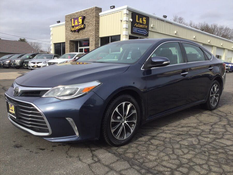 2017 TOYOTA Avalon