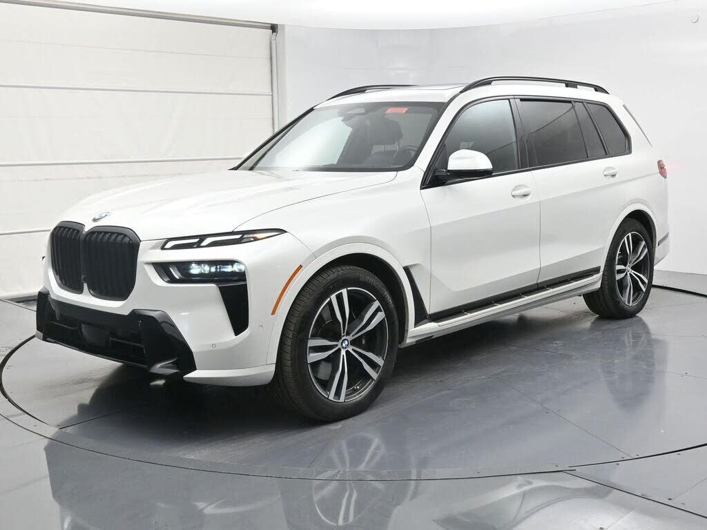 2023 BMW X7