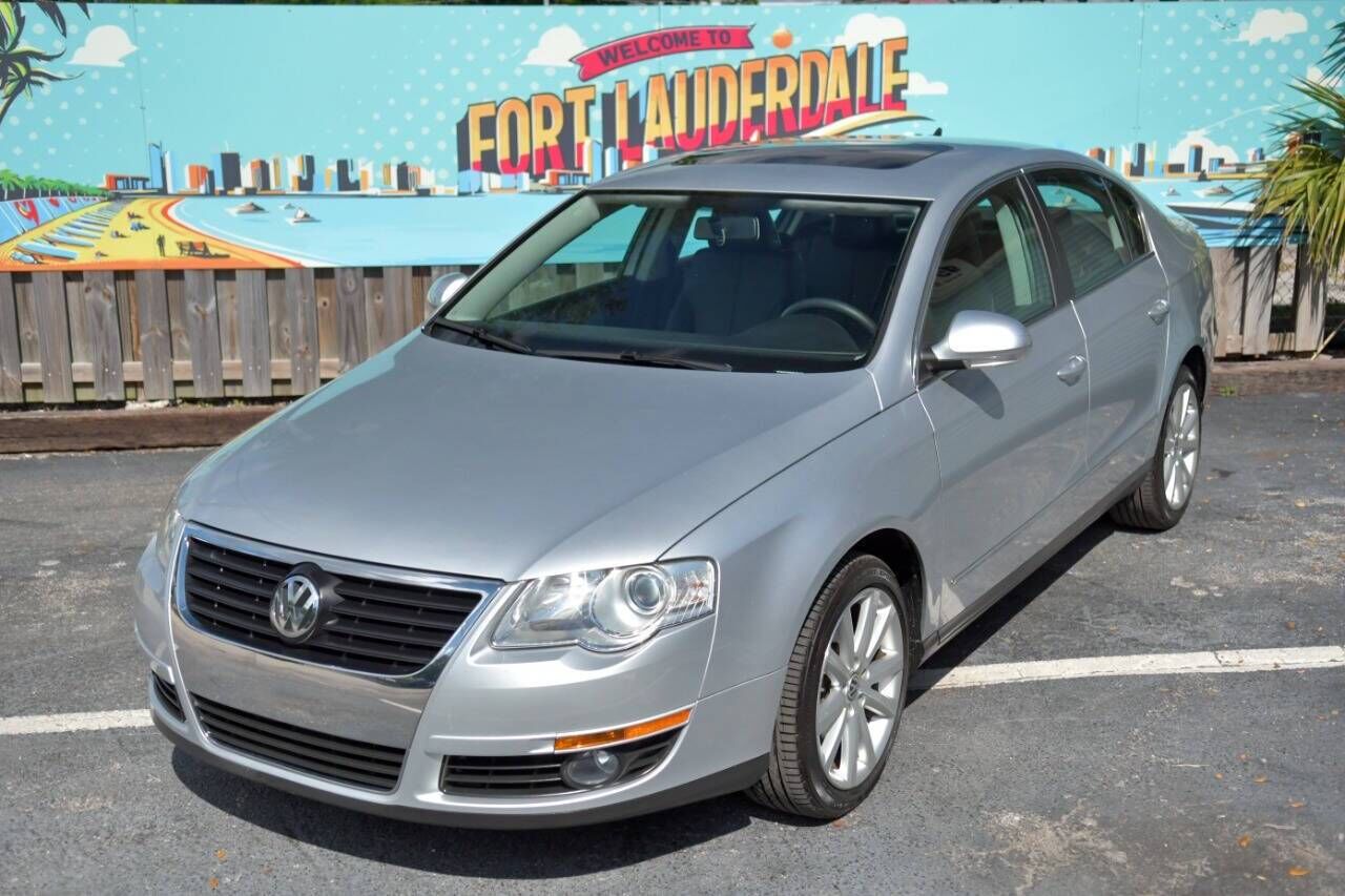 2010 VOLKSWAGEN Passat