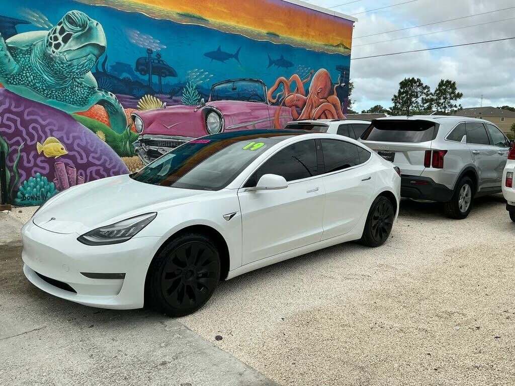2019 TESLA Model 3