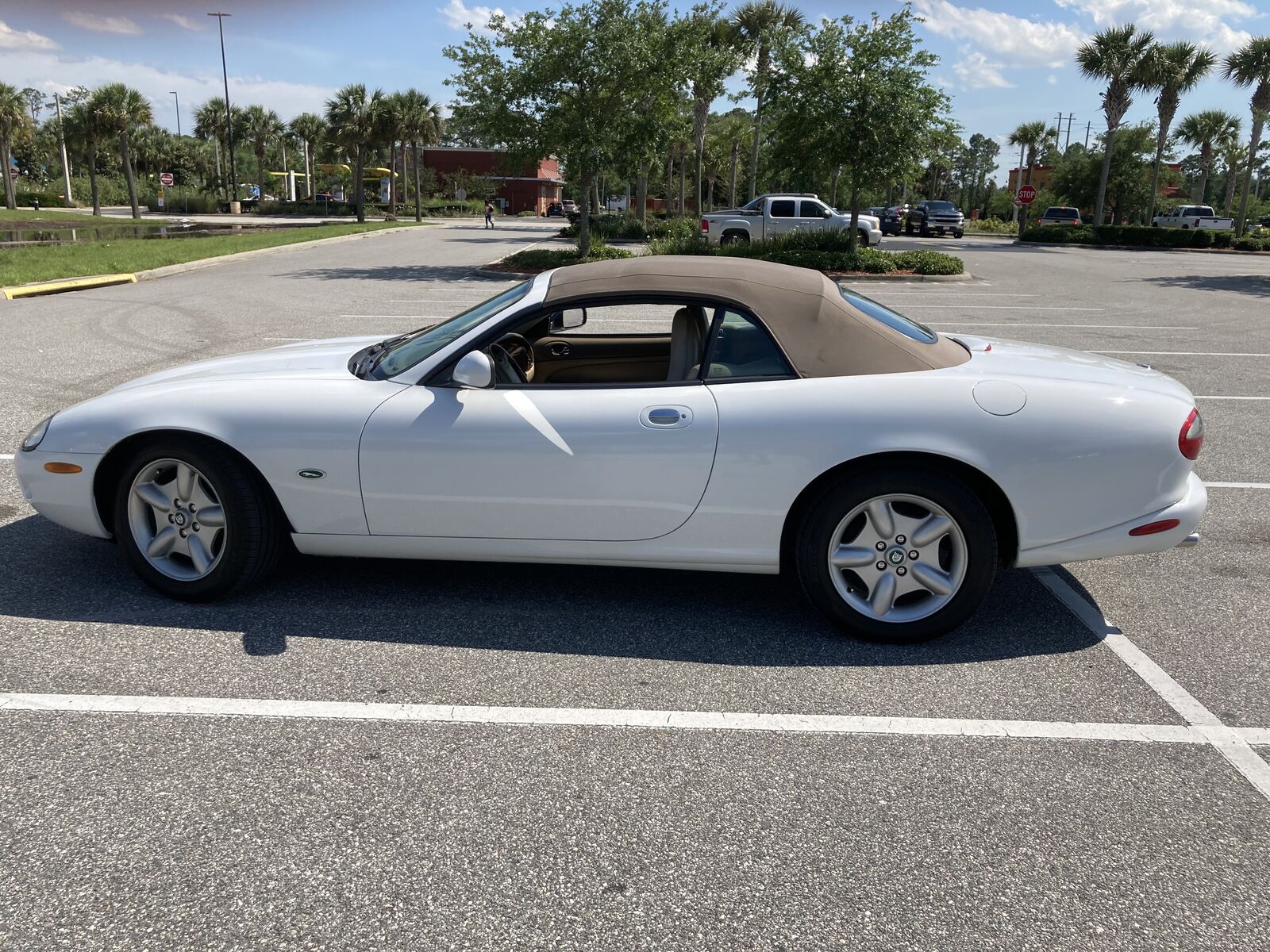 Jaguar XK8