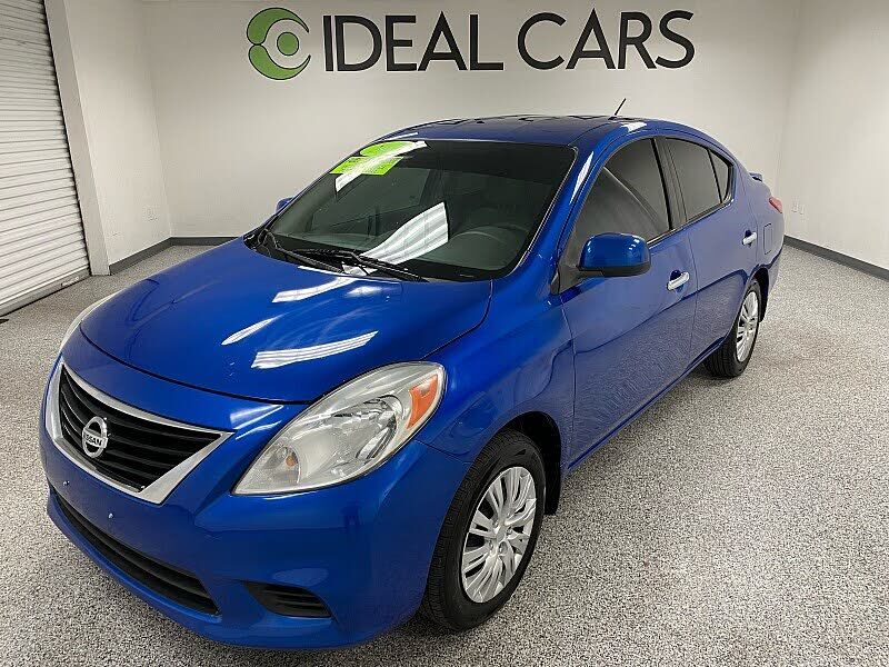 2013 NISSAN Versa