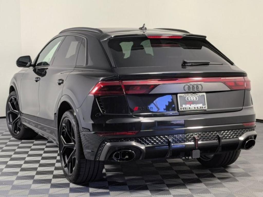 2025 Audi RS Q8