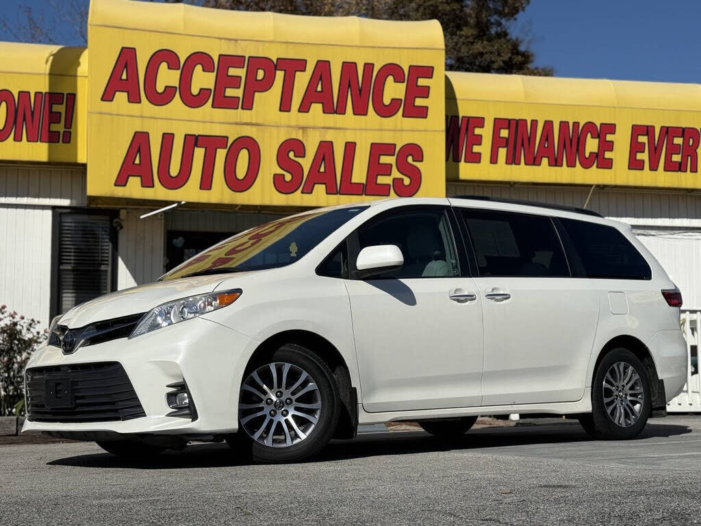 2018 TOYOTA Sienna