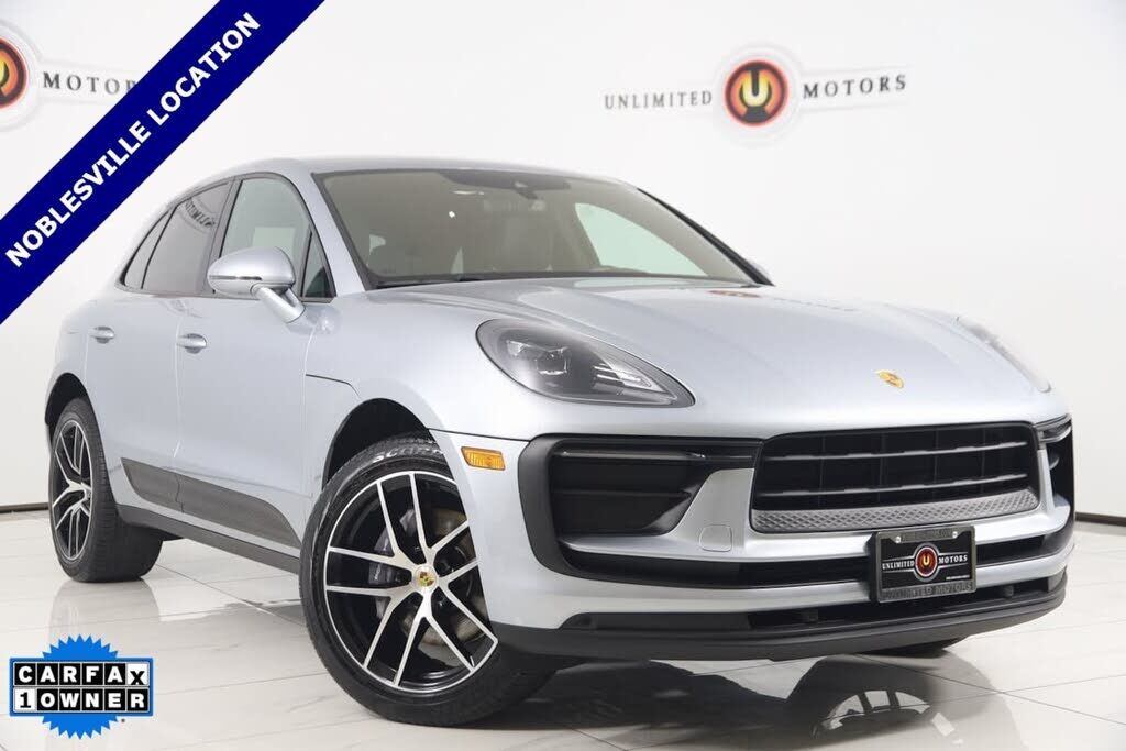 2022 PORSCHE Macan