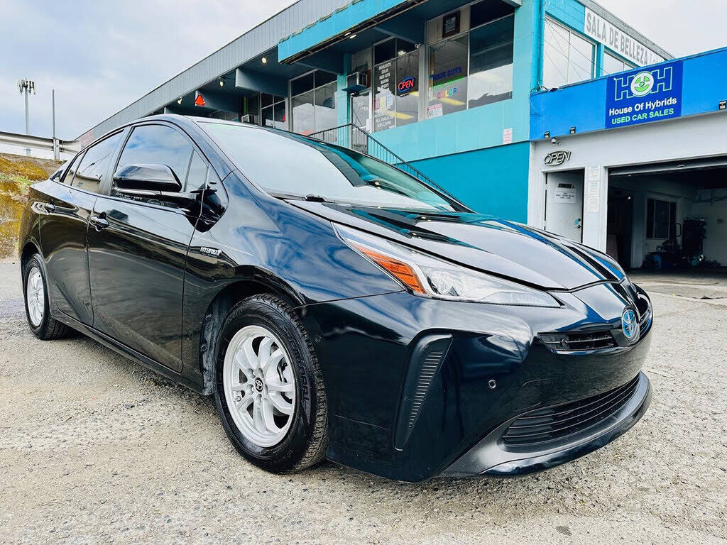 2019 TOYOTA PRIUS