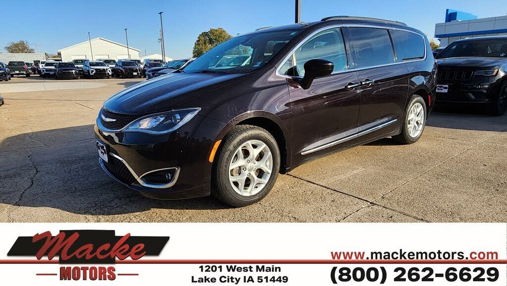 2017 CHRYSLER Pacifica