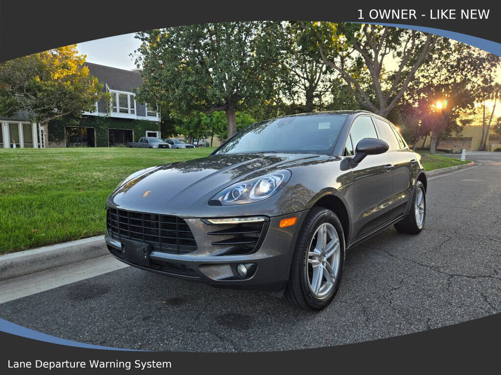 2018 PORSCHE Macan
