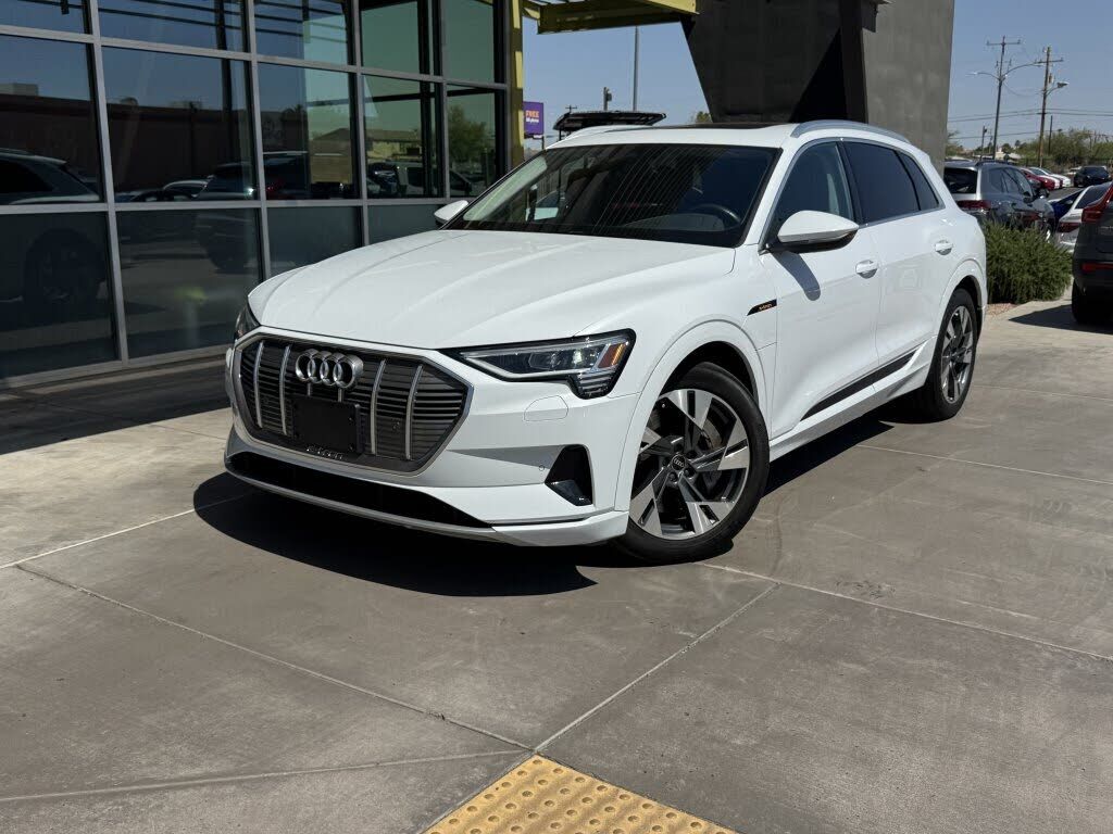 2022 Audi e-tron
