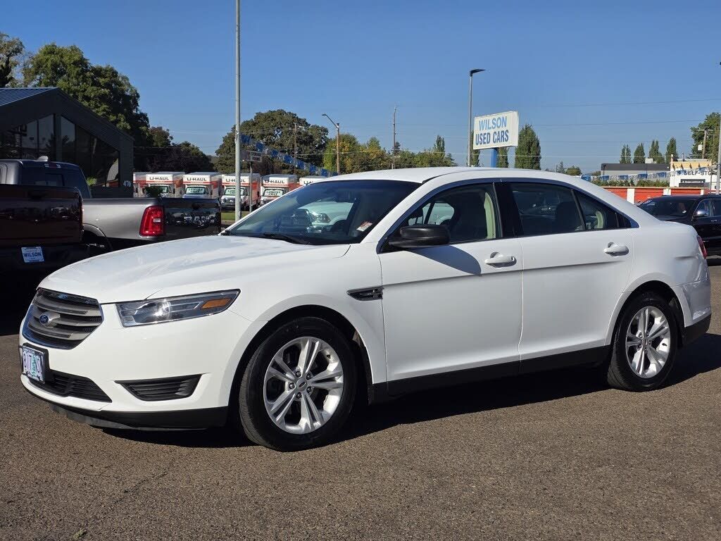 2016 FORD Taurus