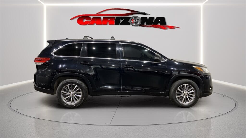 2018 TOYOTA Highlander