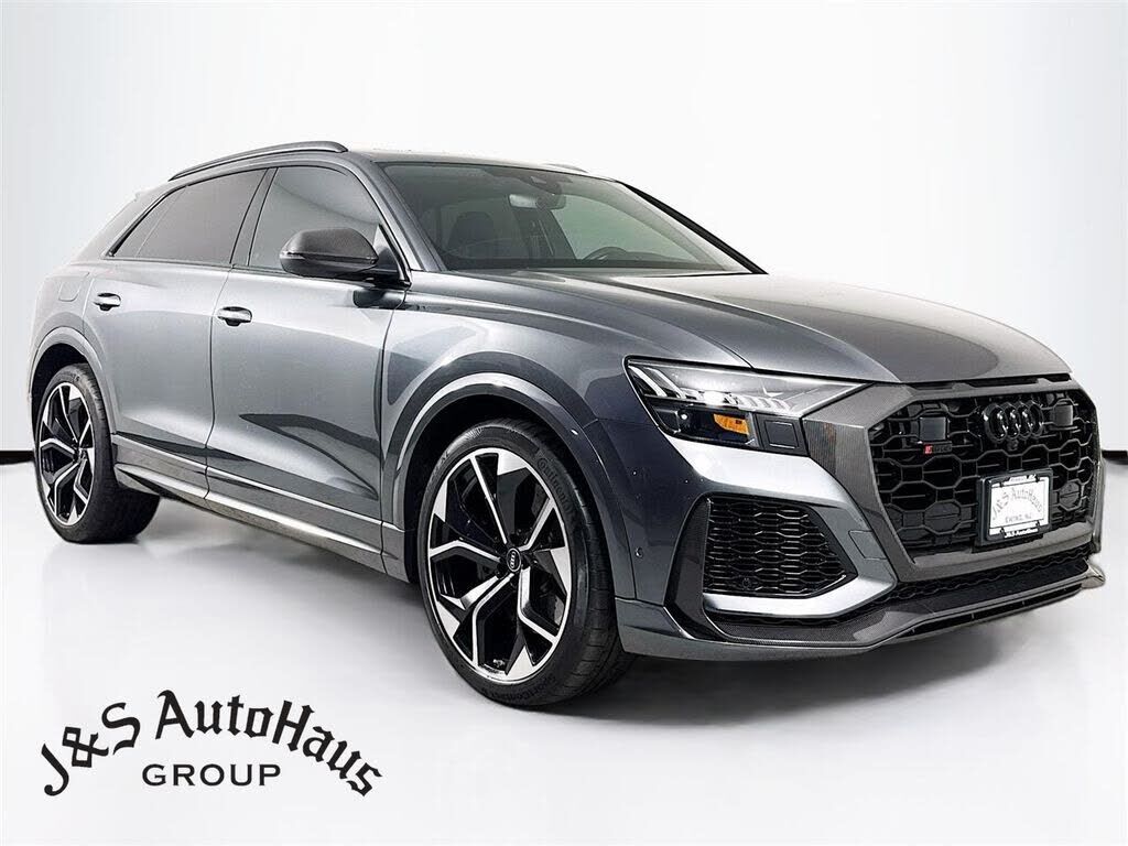 2023 AUDI RS Q8