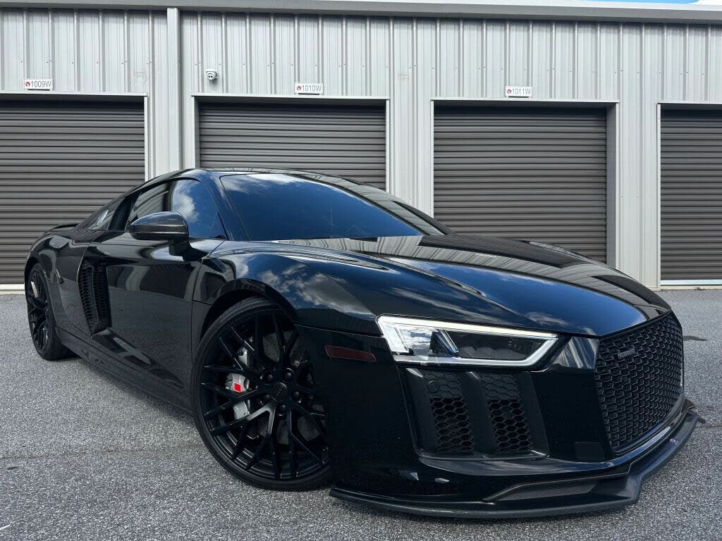 2017 AUDI R8