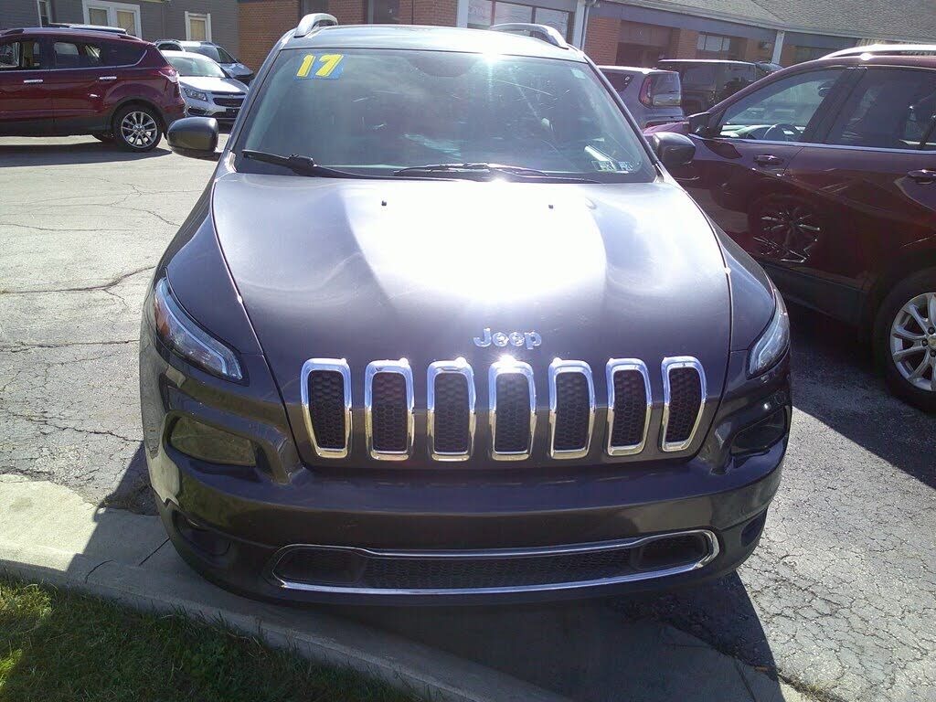 2017 JEEP Cherokee