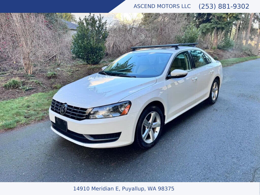 2012 VOLKSWAGEN Passat